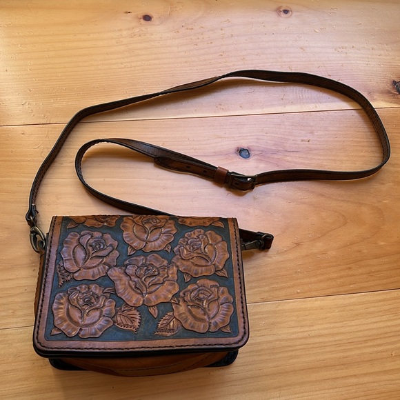 Tooled leather rose floral bag - Picture 4 of 8
